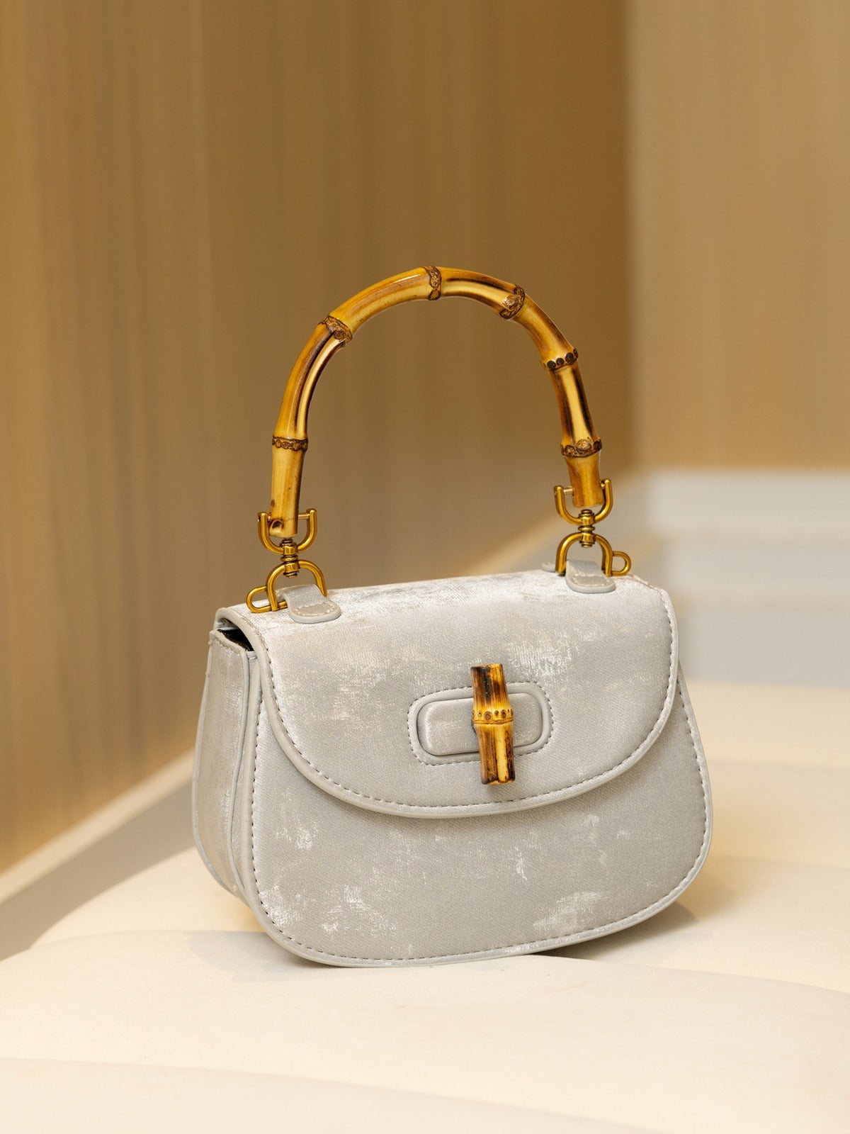 Image of Western style bamboo joint handbag versatile commuting bag single shoulder crossbody saddle bag