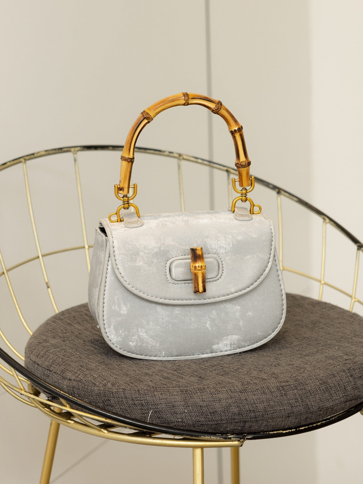 Image of Western style bamboo joint handbag versatile commuting bag single shoulder crossbody saddle bag